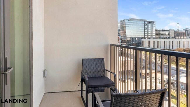 Photo - 1007 S Mint St Unit 818