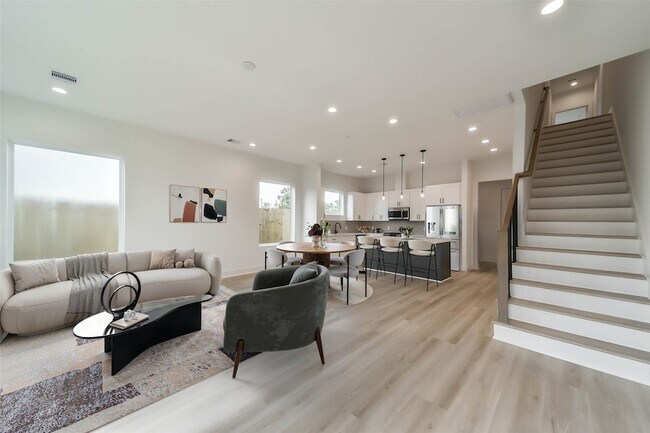 Photo - 4430 Edmund St