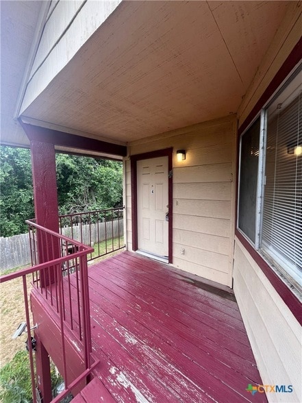 Photo - 1628 Post Rd