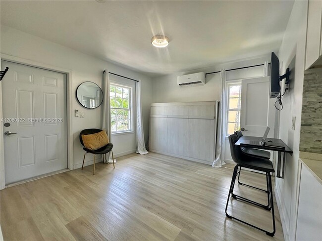 Building Photo - 415 75th St Unit 2A
