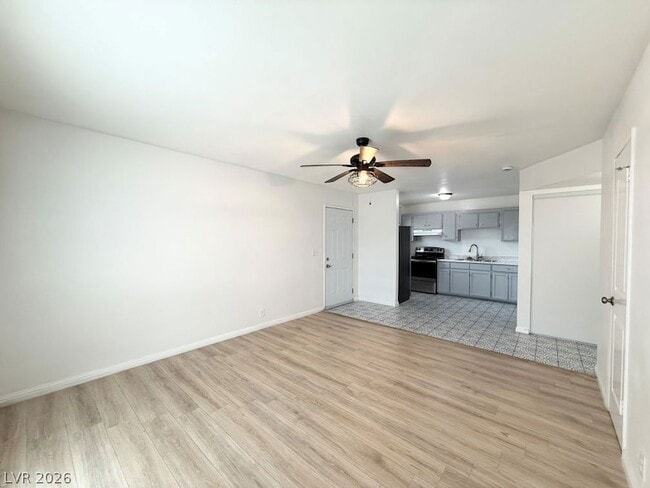 Photo - 2105 N Webster St Unit 3