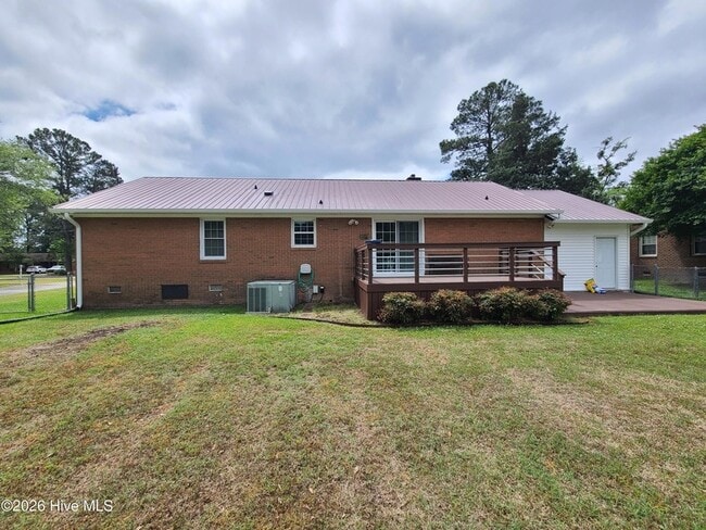 Photo - 1932 Hullwood Dr