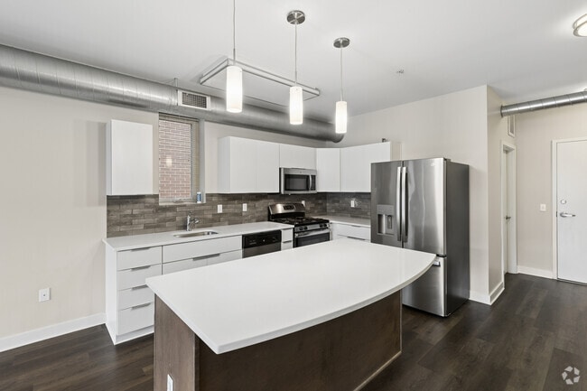 2BR, 2BA - 1,213SF - Kitchen - The Square on Butler