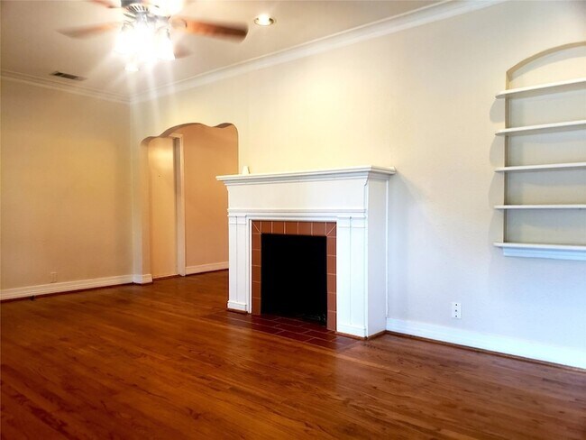 Photo - 6219 Penrose Ave