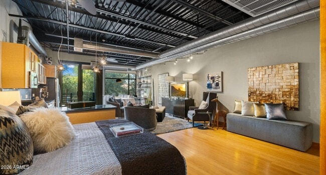 Photo - 4020 N Scottsdale Rd