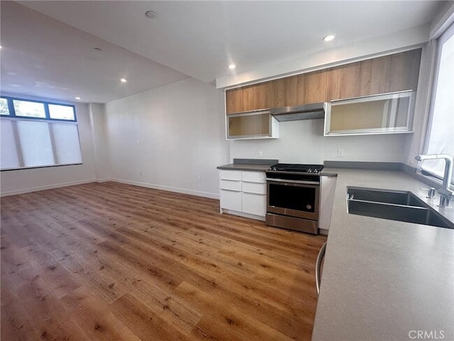 Photo - 511 N Santa Anita Ave