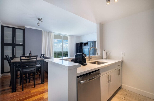 Photo - 2889 McFarlane Rd Unit SI ID1240596P