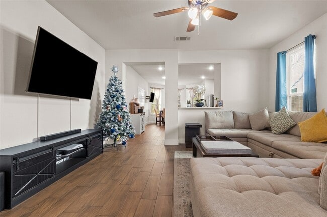 Photo - 2303 Starks Ave