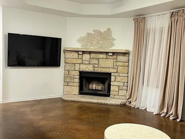 Photo - 430 Summit Ridge Dr N
