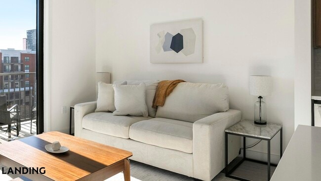 Photo - 1007 S Mint St Unit 732