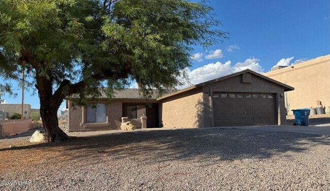 Building Photo - 3633 Desert Garden Dr