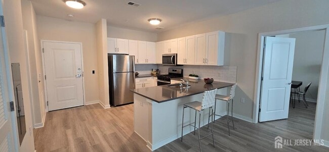 Building Photo - 211 Henderson Rd Unit 2213