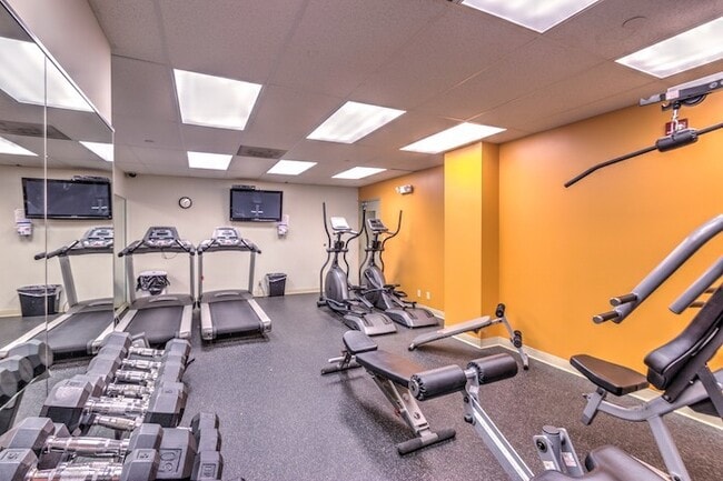 Photo - 4616 Lindell Blvd. (Carleton Apt)