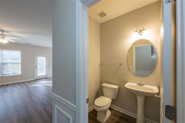 Photo - 204 Parc View Ln