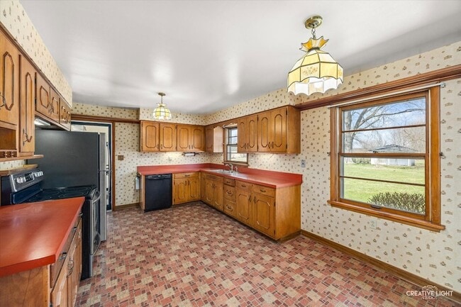 Photo - 39W258 Seavey Rd