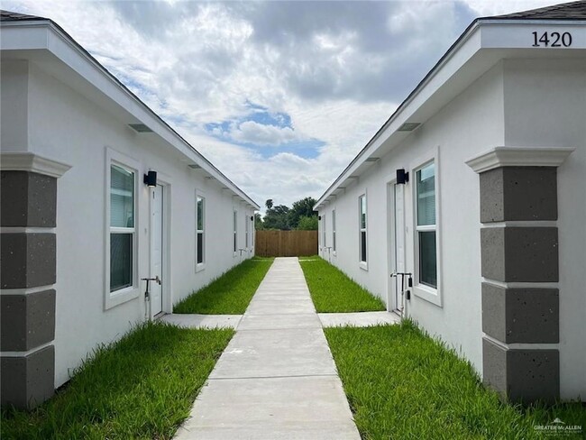 Photo - 1420 S Yankton St Unit 5