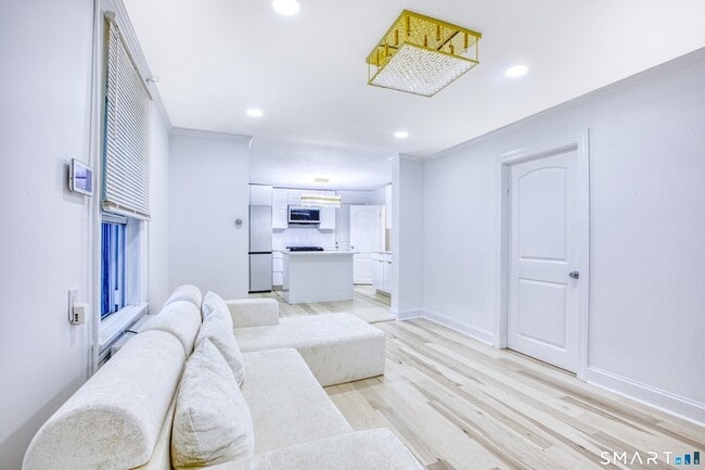 Photo - 115 Wilton Rd