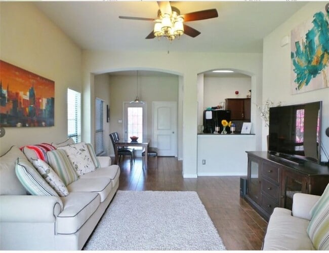 Photo - 2711 Silver Oak Dr