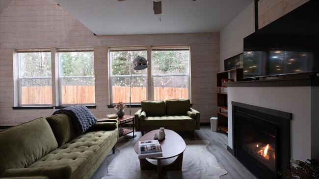 Photo - 313 Skate Creek Rd N Unit ID1035869P