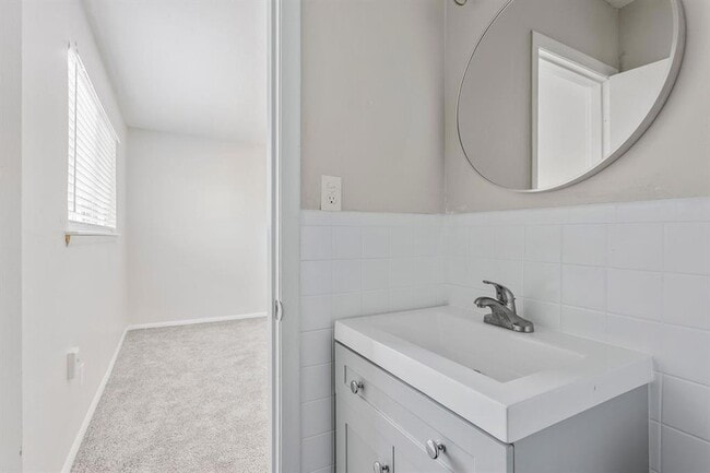 Photo - 2810 Dorchester Dr Unit 13