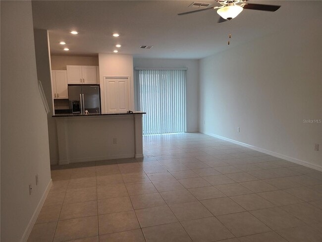 Photo - 14349 Editors Note St