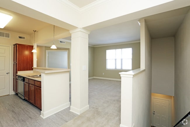 1BR + Den, 1BA - The Ashley/975 SF - Overview - Mansions at Hemingway