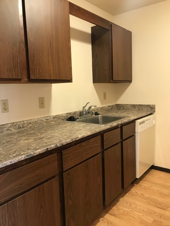 Kitchen with Dishwasher - 4510 Thurston Ln
