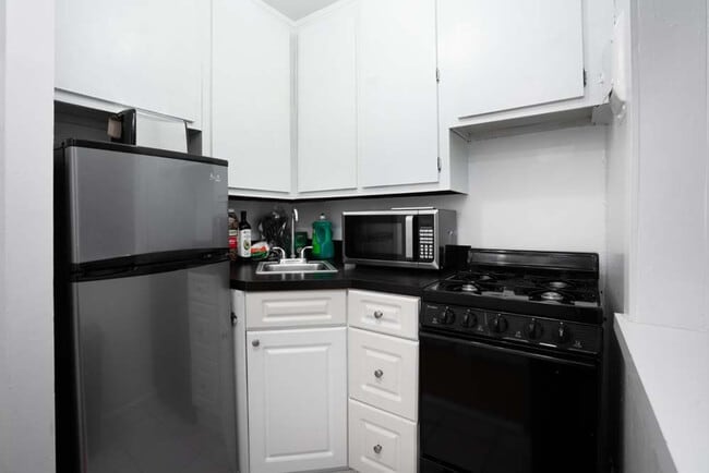Photo - 328 E 74th St Unit SI FL2-ID1031973P