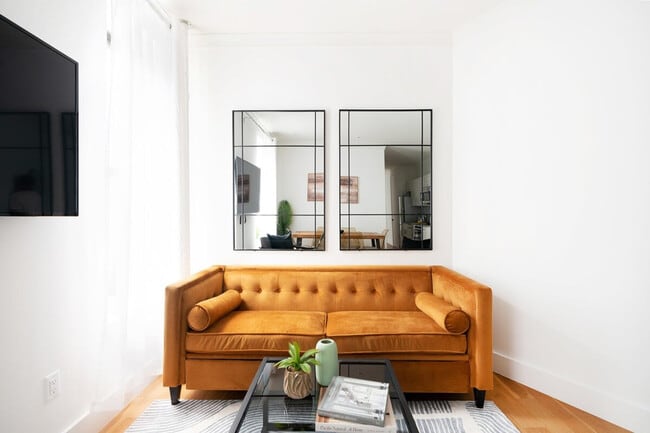 Building Photo - 403 E 69th St Unit SI FL3-ID1022006P