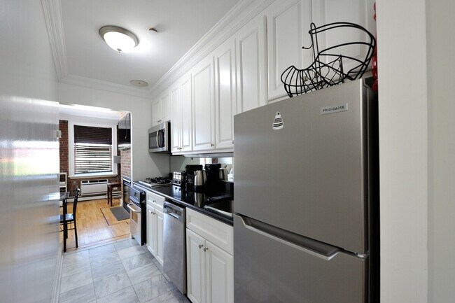 Photo - 692 10th Ave Unit ID1323929P