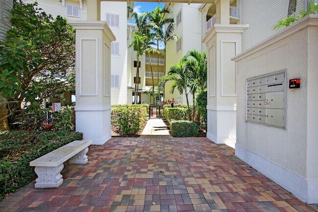 Photo - 275 NW Flagler Ave Unit 204