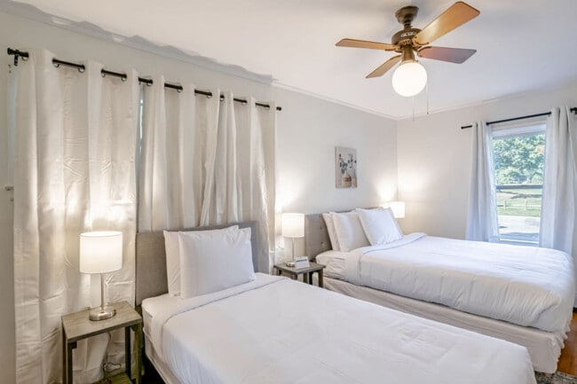 Photo - 2861 Potter Dr Unit ID1043844P