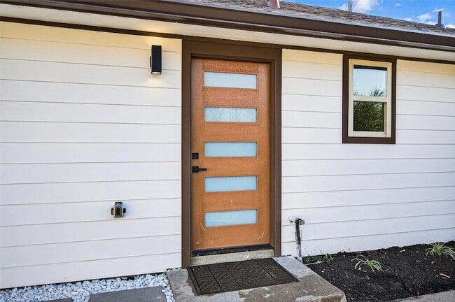 Photo - 6621 Jason St