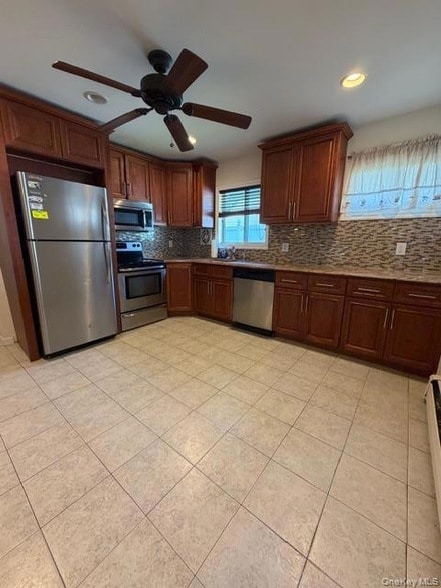 Photo - 3173 Roxbury Ln