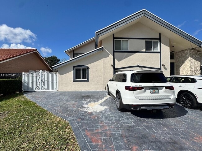 Photo - 10710 SW 141st Ave Unit 1