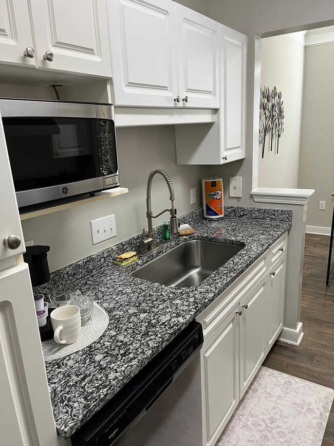 Photo - 1024 Cranbrook Dr Unit ID1344171P