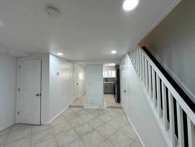 Photo - 101 Pioneer St