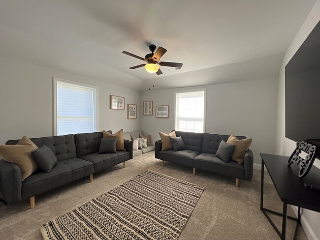 Building Photo - 24 Seth St Unit ID1234793P