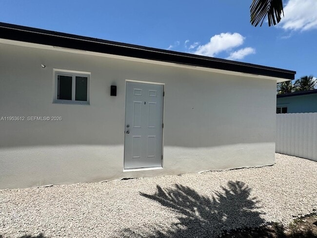 Building Photo - 11000 SW 47th Terrace Unit 3