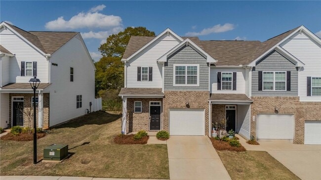 Photo - 14 Loebner Ln