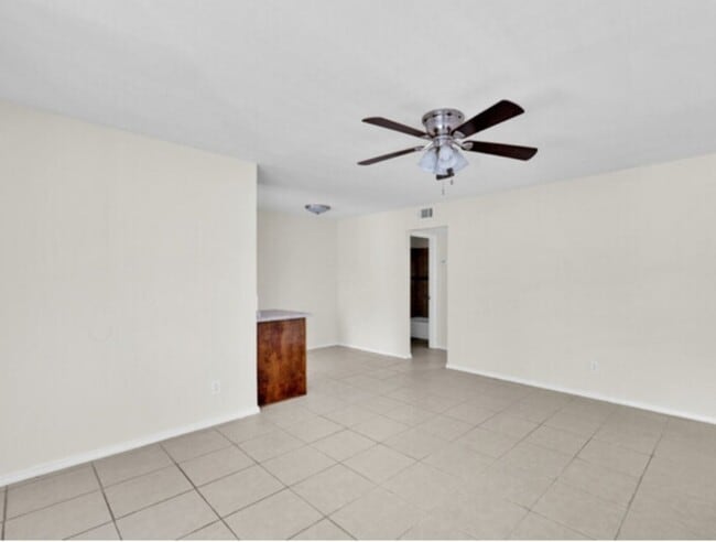 Photo - Sterling Oak Apartments