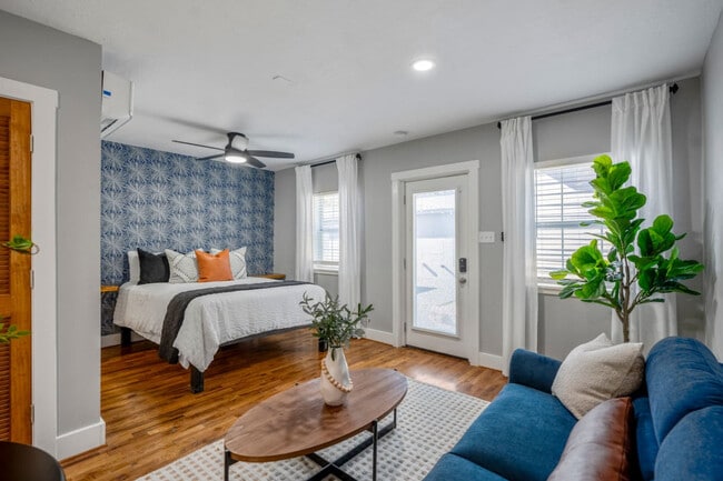 Photo - 4952 Polk St Unit SI ID1531102P
