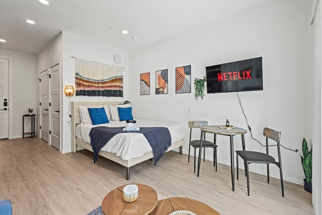 Photo - 596 W 9th St Unit ID1335763P