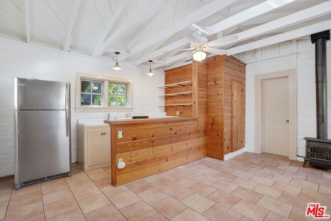 Photo - 21652 Encina Rd