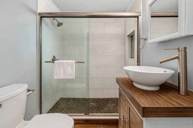 Photo - 156 W 15th St Unit SI ID1341835P