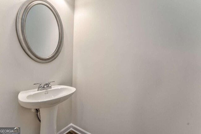 Photo - 8 Majestic Oaks Way NE