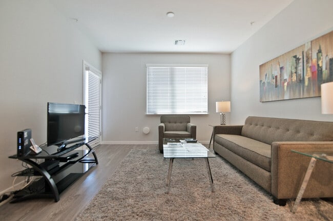Building Photo - 1255 Pear Ave Unit SI ID1625863P