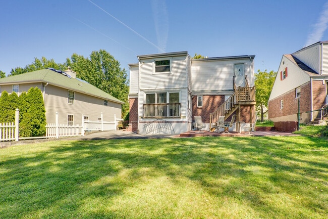 Photo - 112 Rockwood Pl Unit ID1300312P