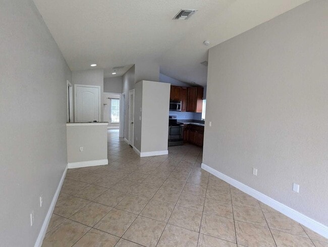 Photo - 4910 Cambridge St