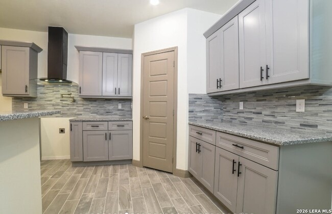 Photo - 222 E Lindbergh Blvd